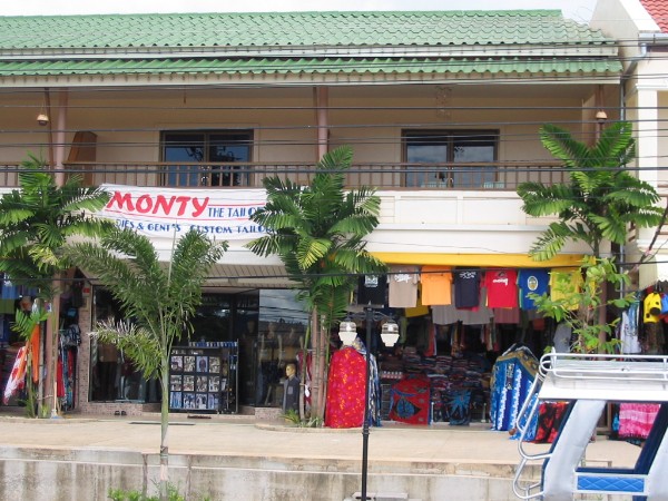 Monty the Tailor & T-Shirts Khao Lak