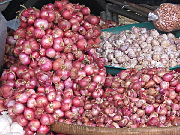 Zwiebeln & Knoblauch auf dem Bang Niang Market