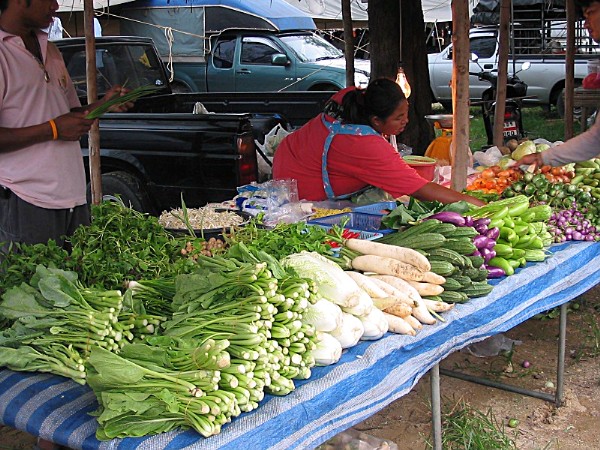 Frisches Gemüse auf dem Bang Niang Market